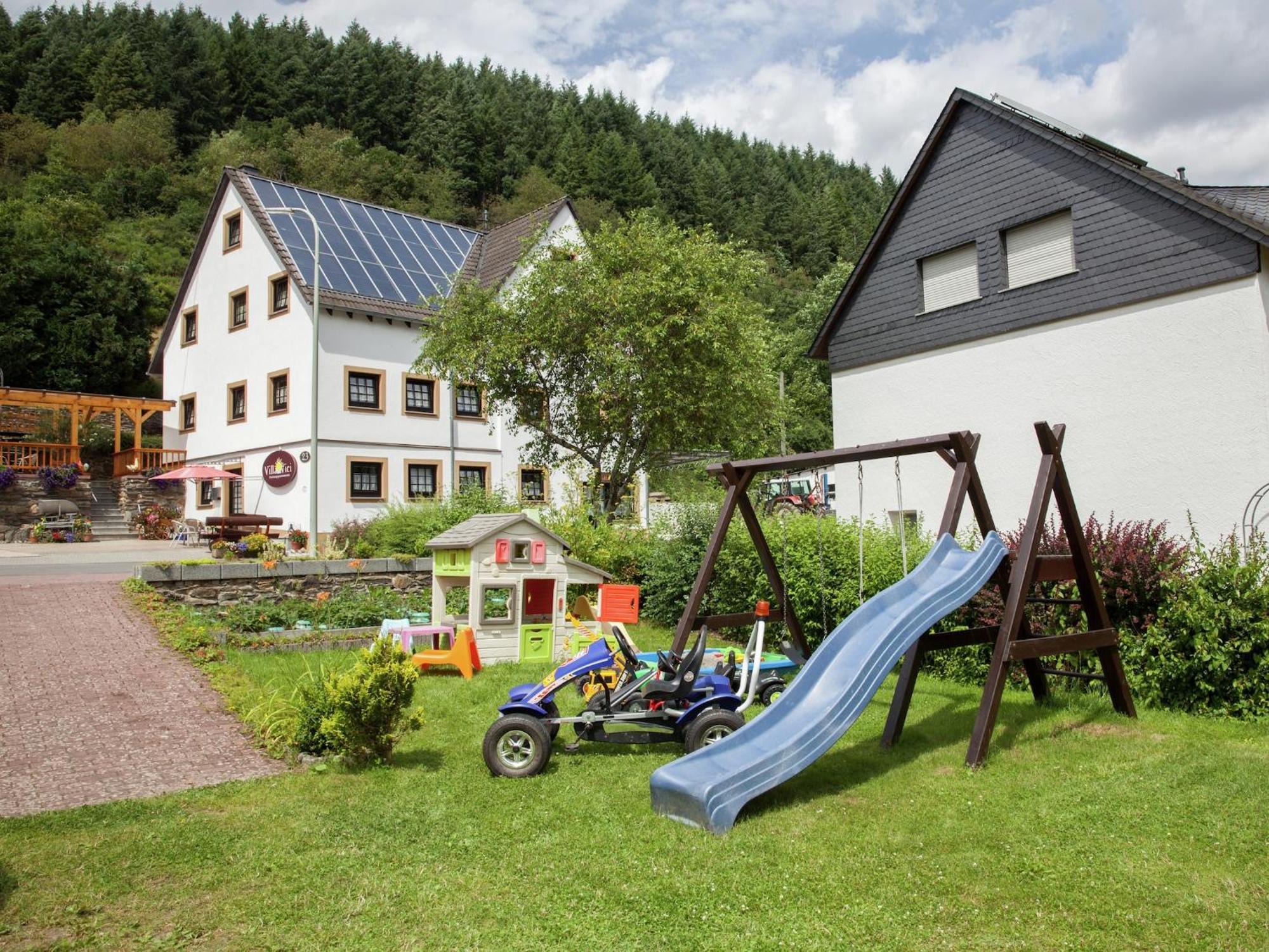 A Modern Apartment In The Hunsr Ck Region S Romantic Drohn Valley Merschbach Exteriér fotografie