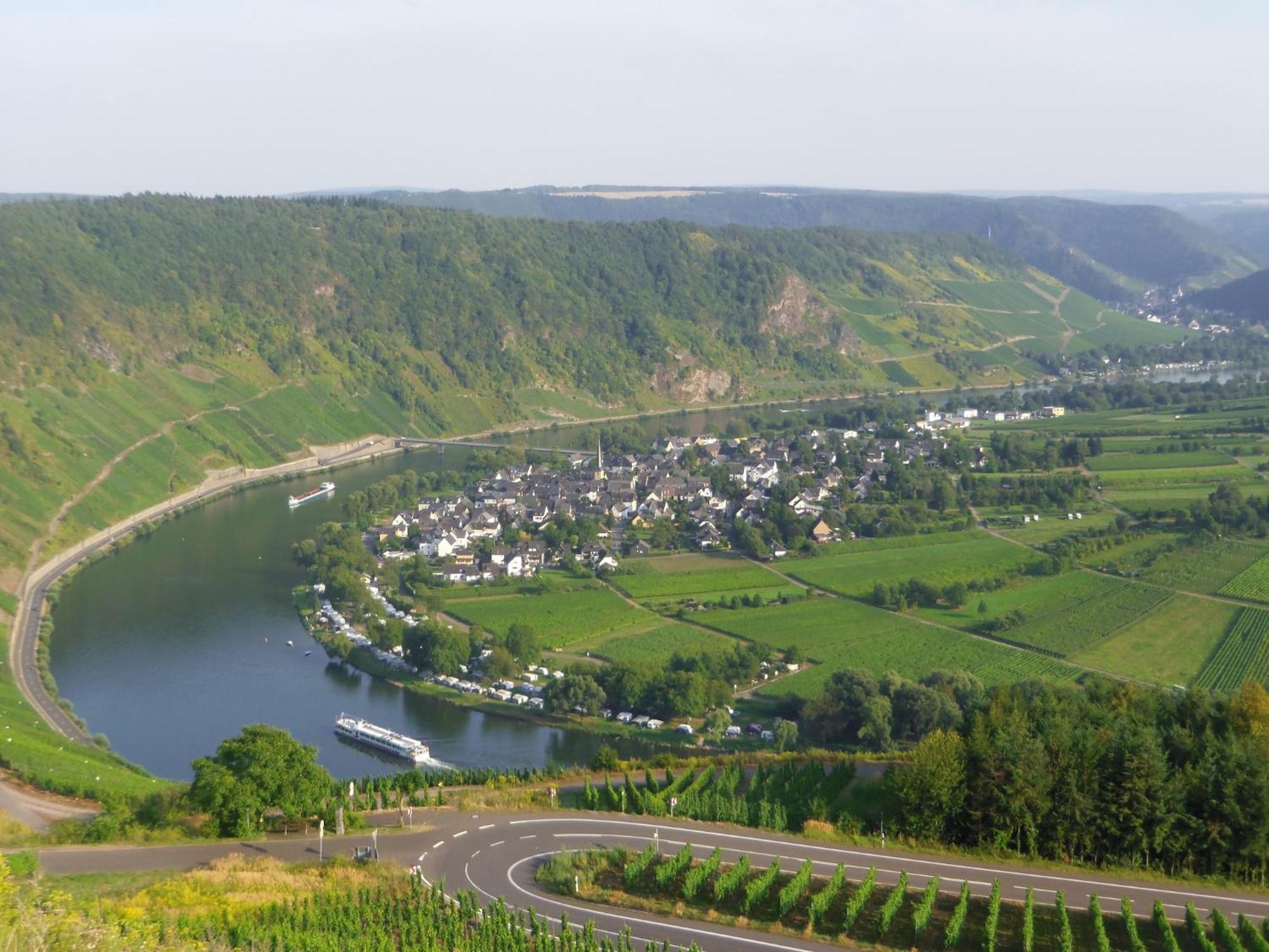 A Modern Apartment In The Hunsr Ck Region S Romantic Drohn Valley Merschbach Exteriér fotografie